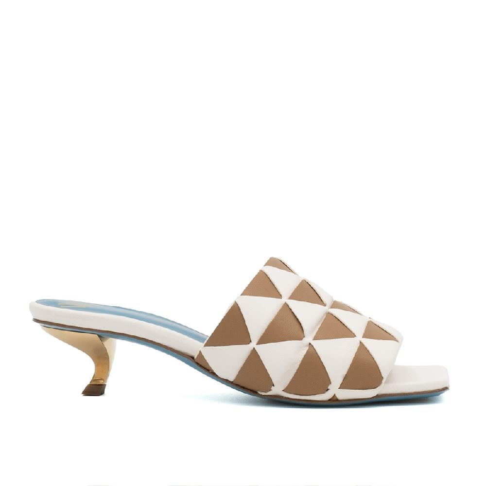 Amalfi by rangoni Mules Vicky bianche Prezzo Ridotto